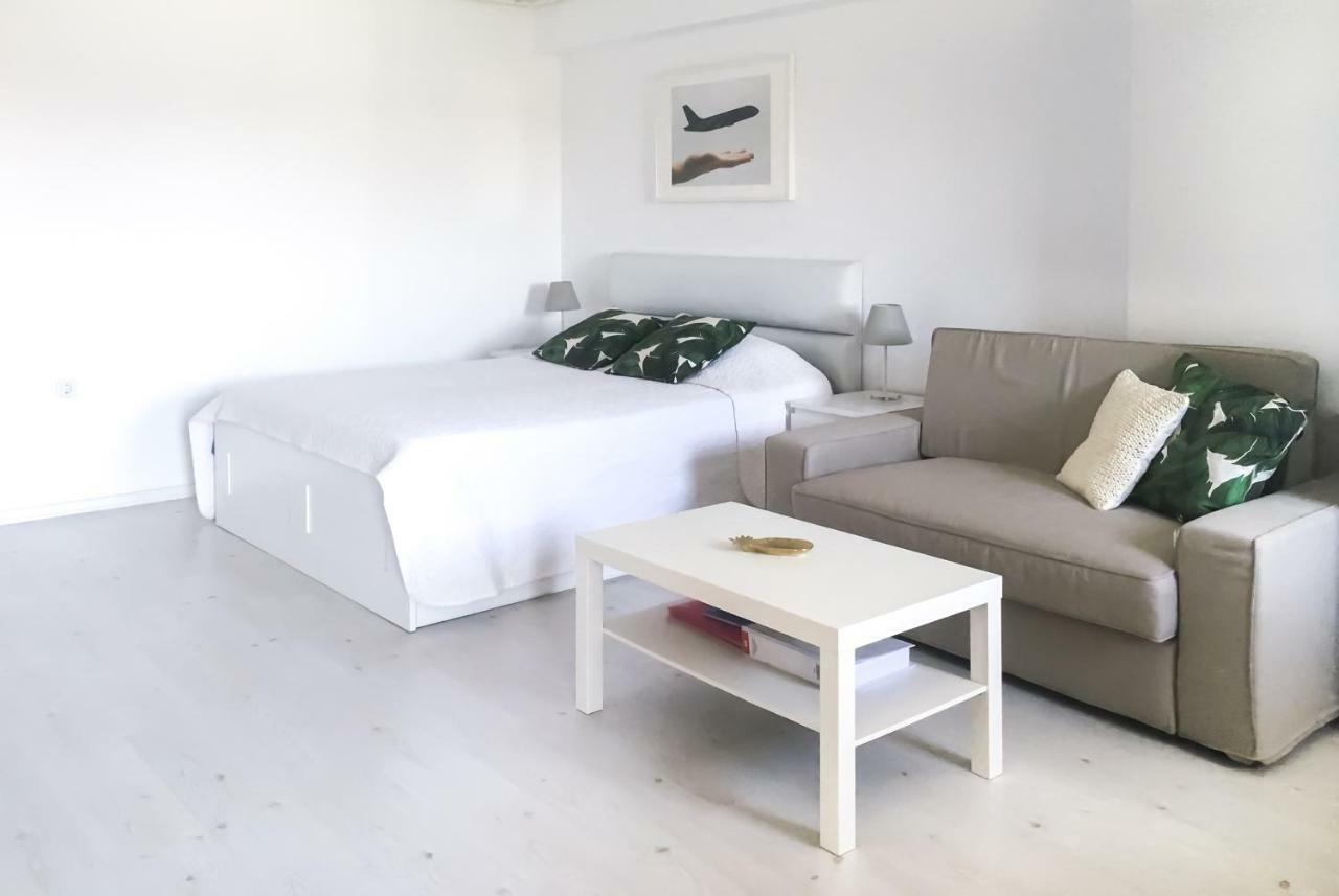Airport Residence - Across From Otopeni Airport Экстерьер фото