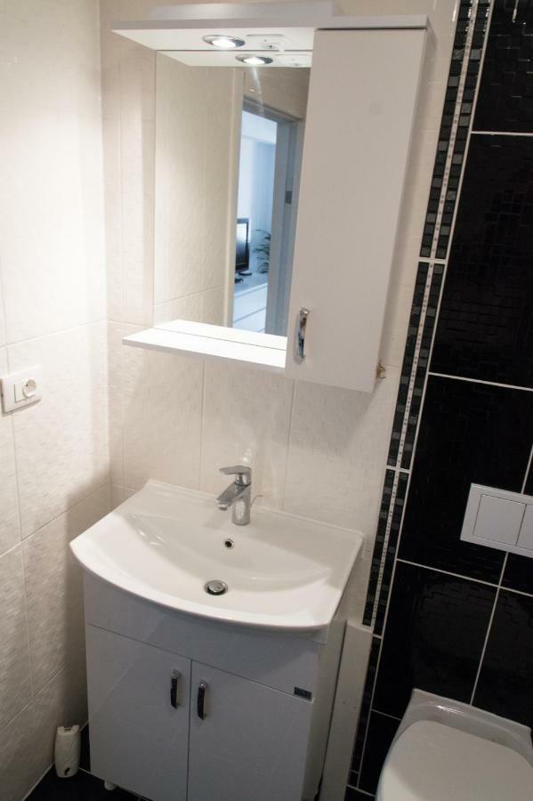 Airport Residence - Across From Otopeni Airport Экстерьер фото